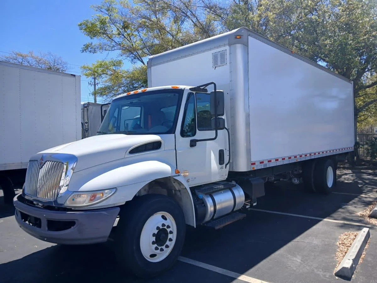 2019 International 4300 - image 2