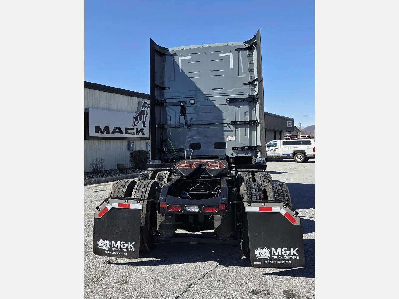 2026 Mack Pinnacle in Harrisburg, PA — photo 4