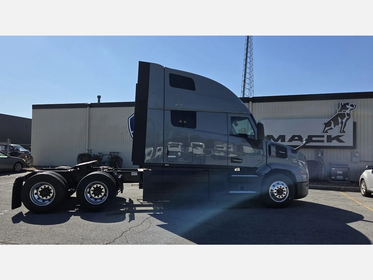 2026 Mack Pinnacle in Harrisburg, PA — photo 3