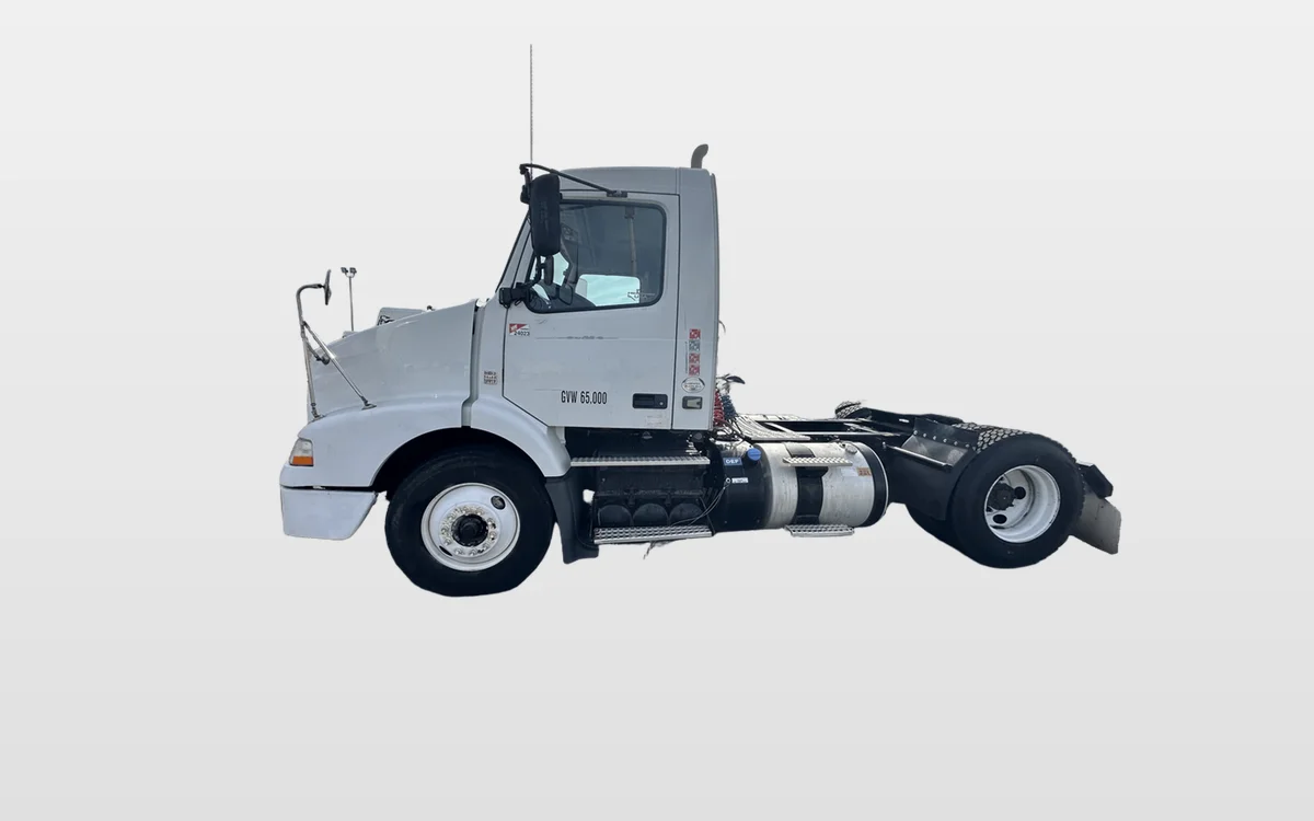 2014 Volvo - image 1