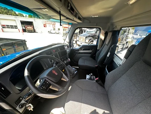 2027 Kenworth T880 in Raleigh, NC — photo 3