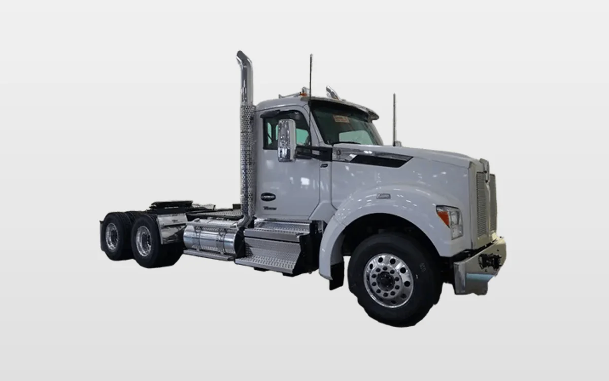 2027 Kenworth T880 - image 1