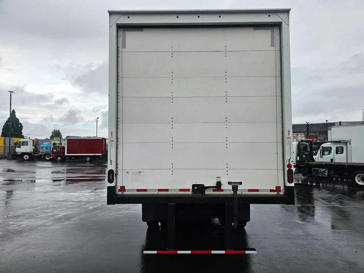 2018 International 4300 in Tacoma, WA — photo 5