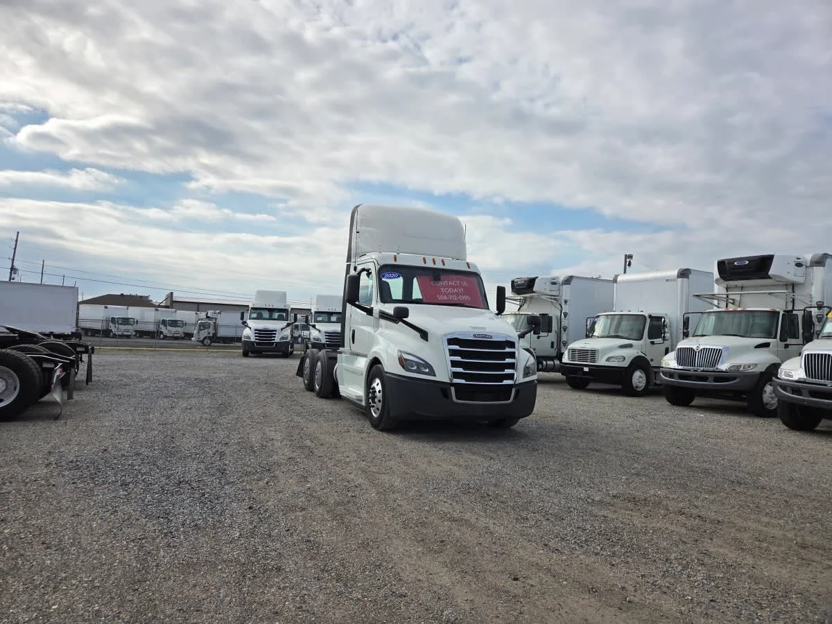 2020 Freightliner Cascadia in St. Rose, LA — photo 3