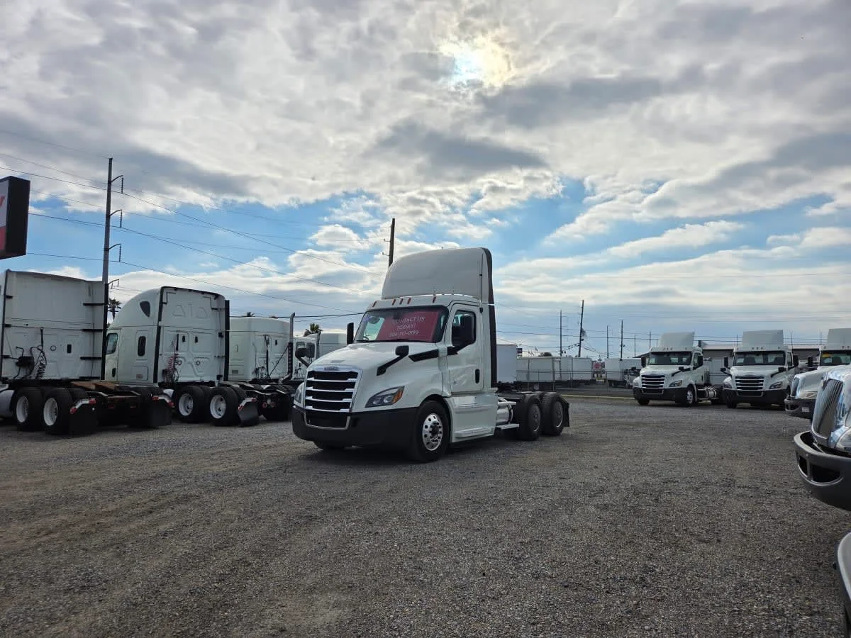 2020 Freightliner Cascadia in St. Rose, LA