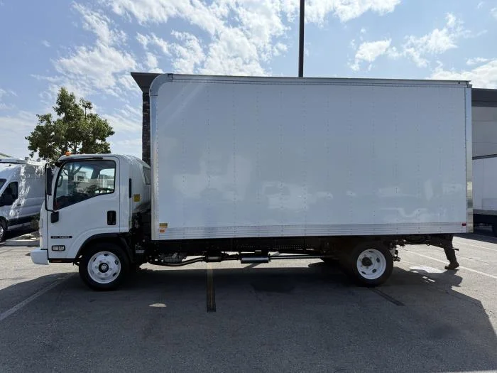 2025 Isuzu NRR in Whittier, CA — photo 3