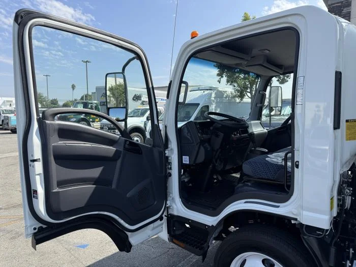 2025 Isuzu NRR in Whittier, CA — photo 12