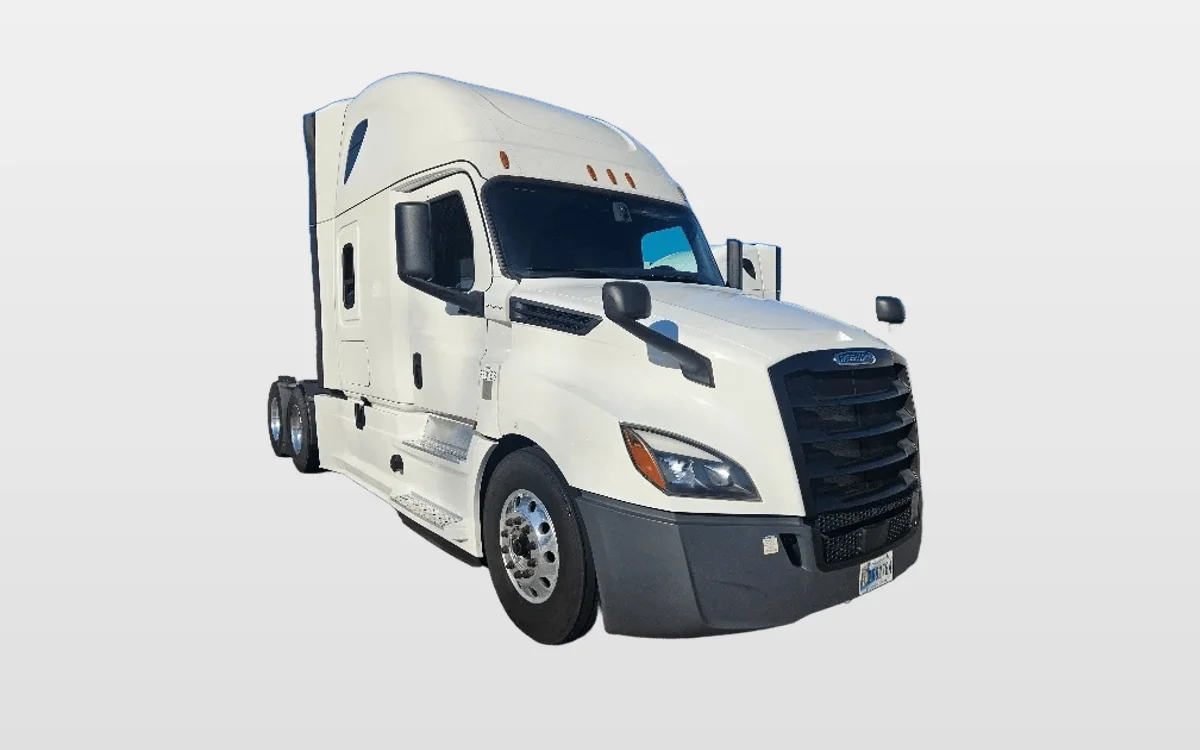 2020 Freightliner Cascadia - image 1