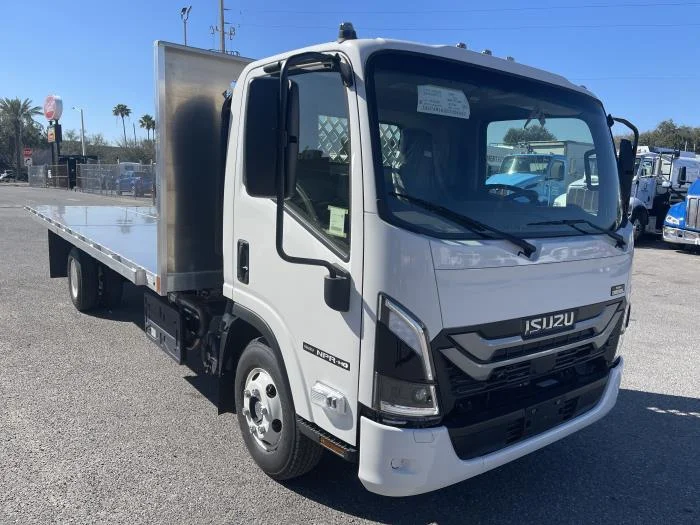 2025 Isuzu NPR - image 8