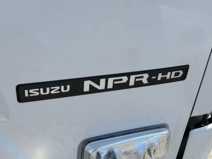2025 Isuzu NPR - image 2