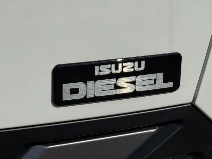 2025 Isuzu NPR - image 3
