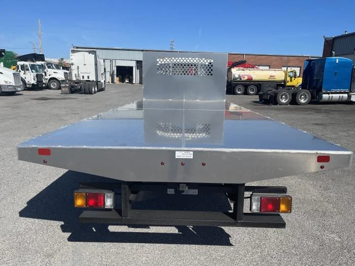 2025 Isuzu NPR - image 6