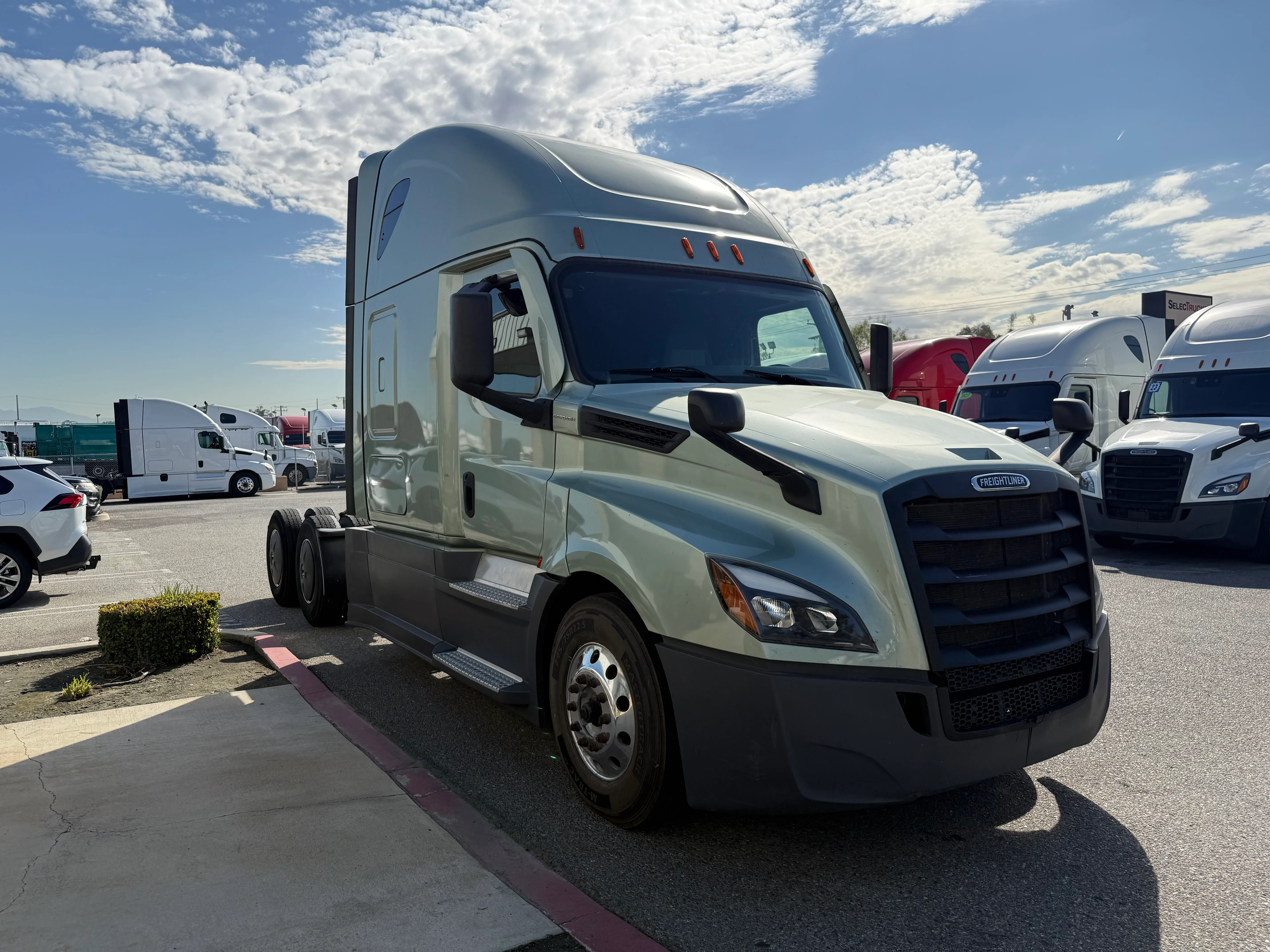 2022 Freightliner Cascadia in Tolleson, AZ — photo 8