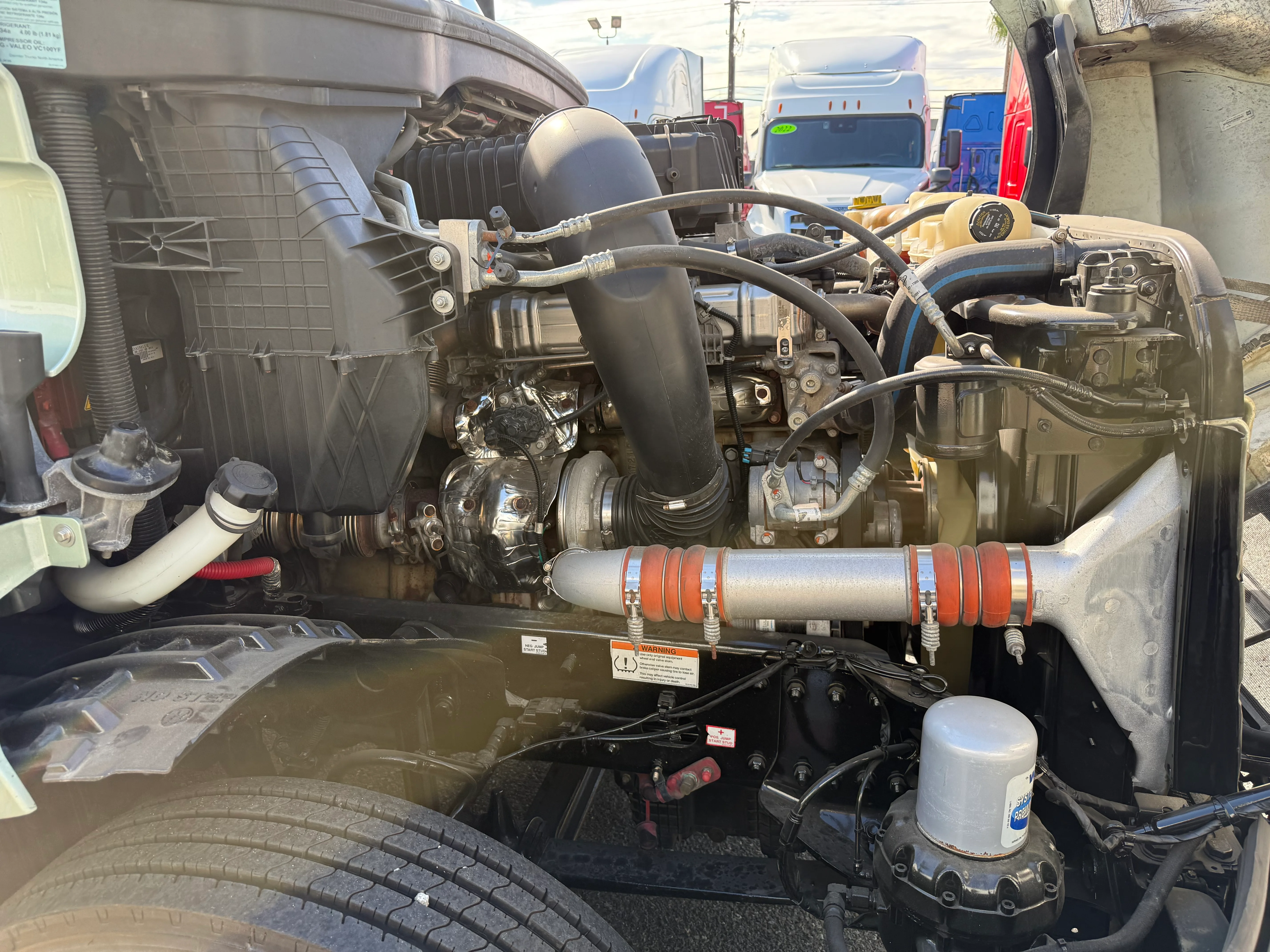 2022 Freightliner Cascadia in Tolleson, AZ — photo 9