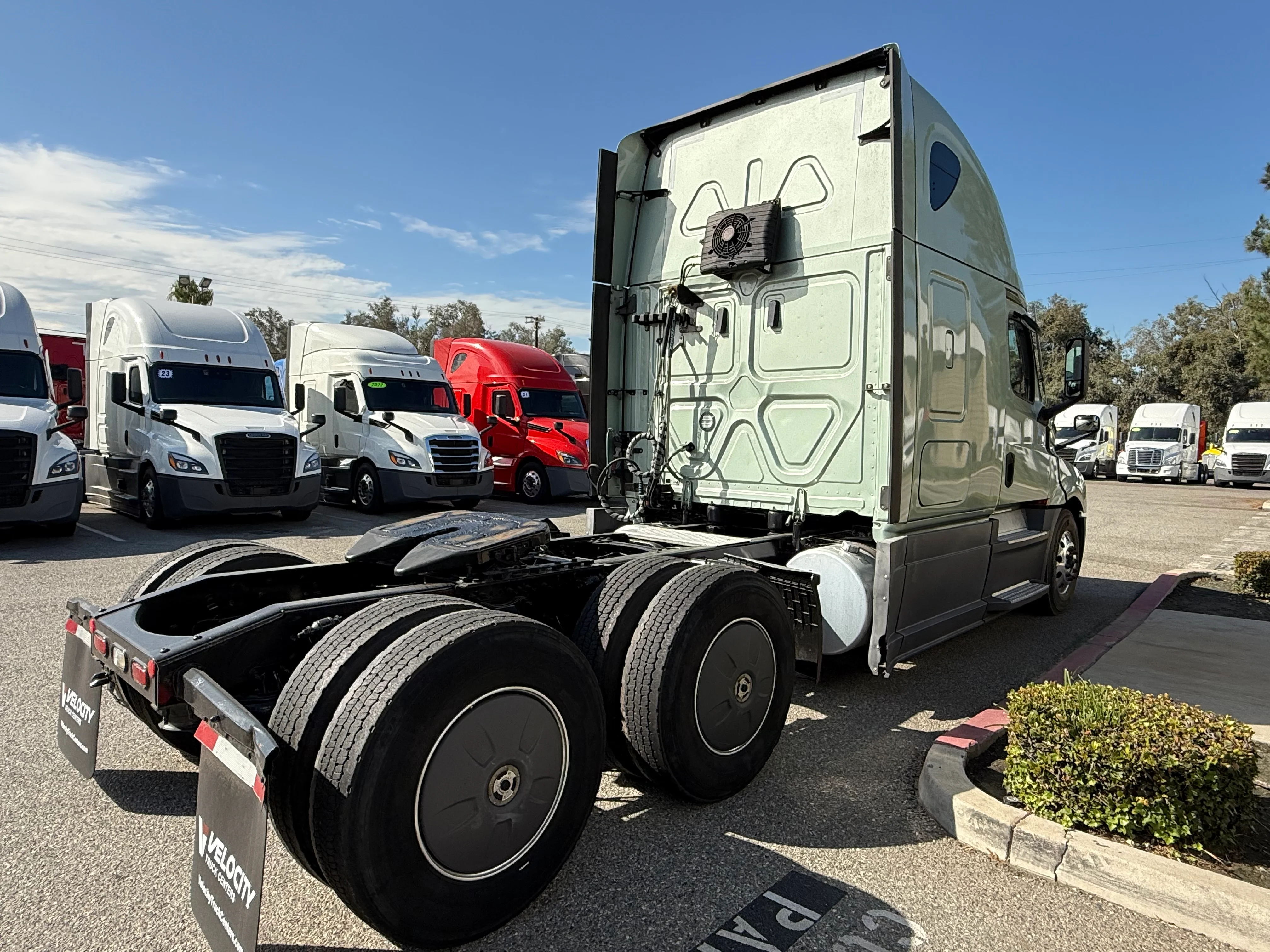 2022 Freightliner Cascadia in Tolleson, AZ — photo 6