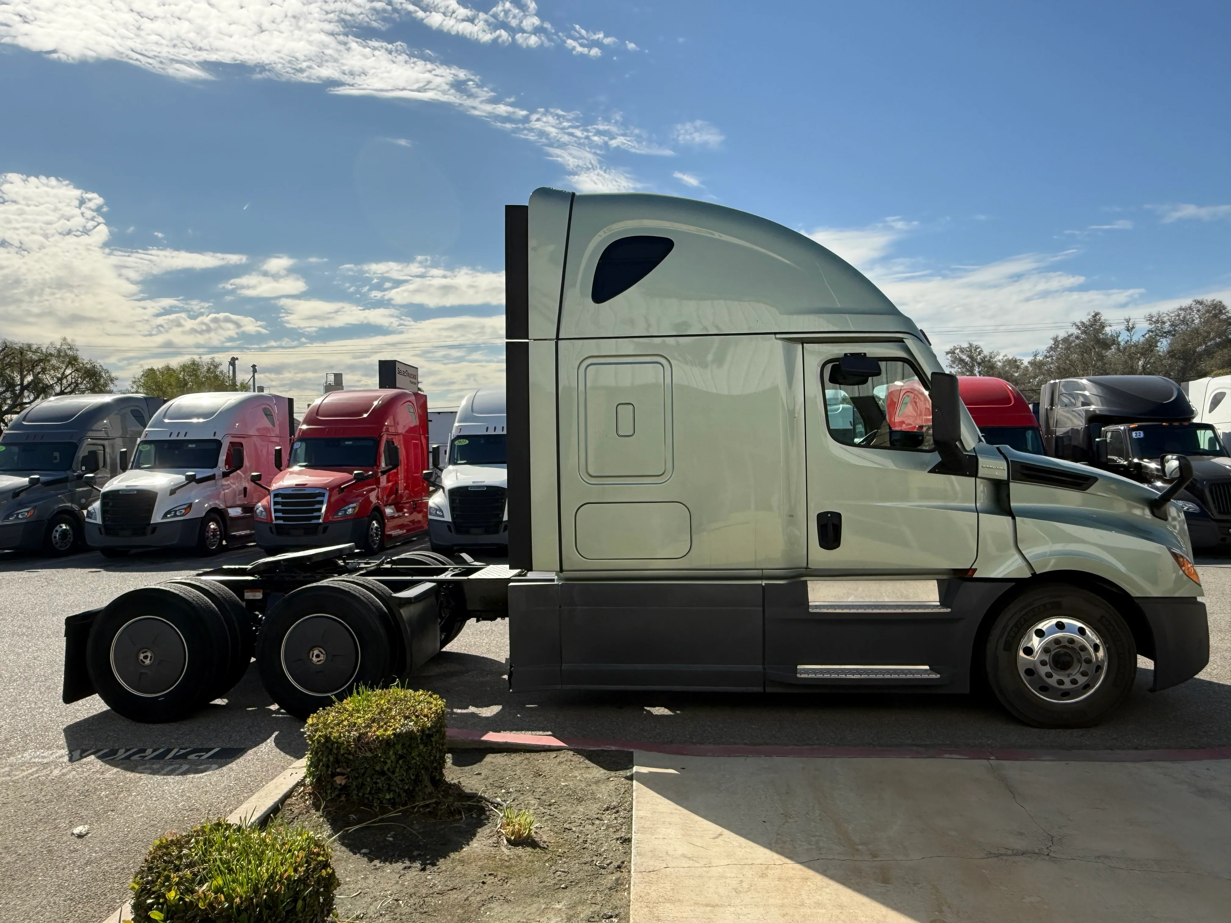 2022 Freightliner Cascadia in Tolleson, AZ — photo 7