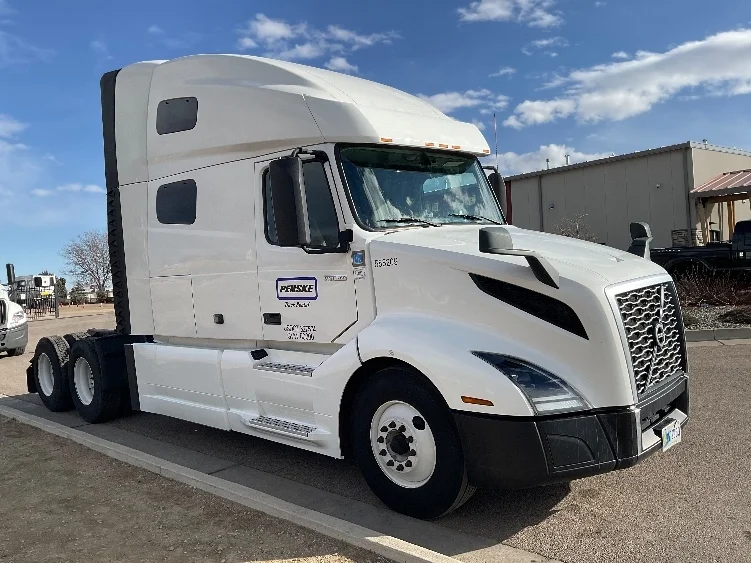 2023 Volvo VNL 760 in Aurora, CO