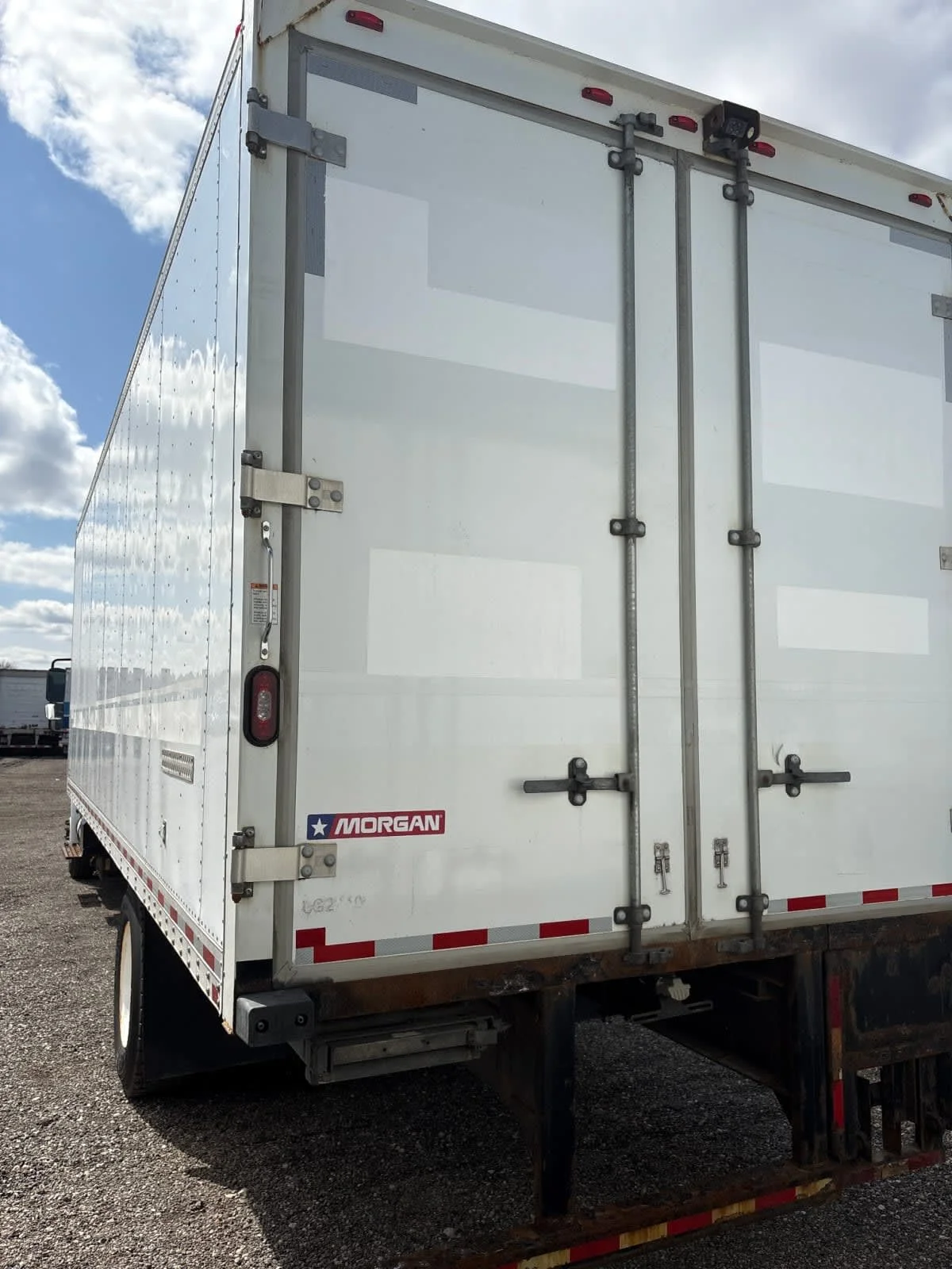 2019 International 4300 - image 4