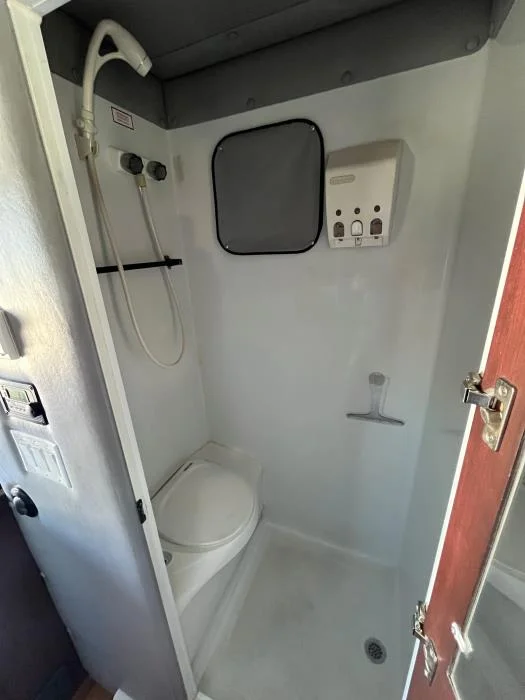 2015 Peterbilt 579 - image 20