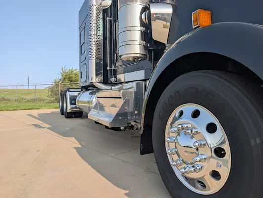 2027 Kenworth W900 in Salina, KS — photo 10