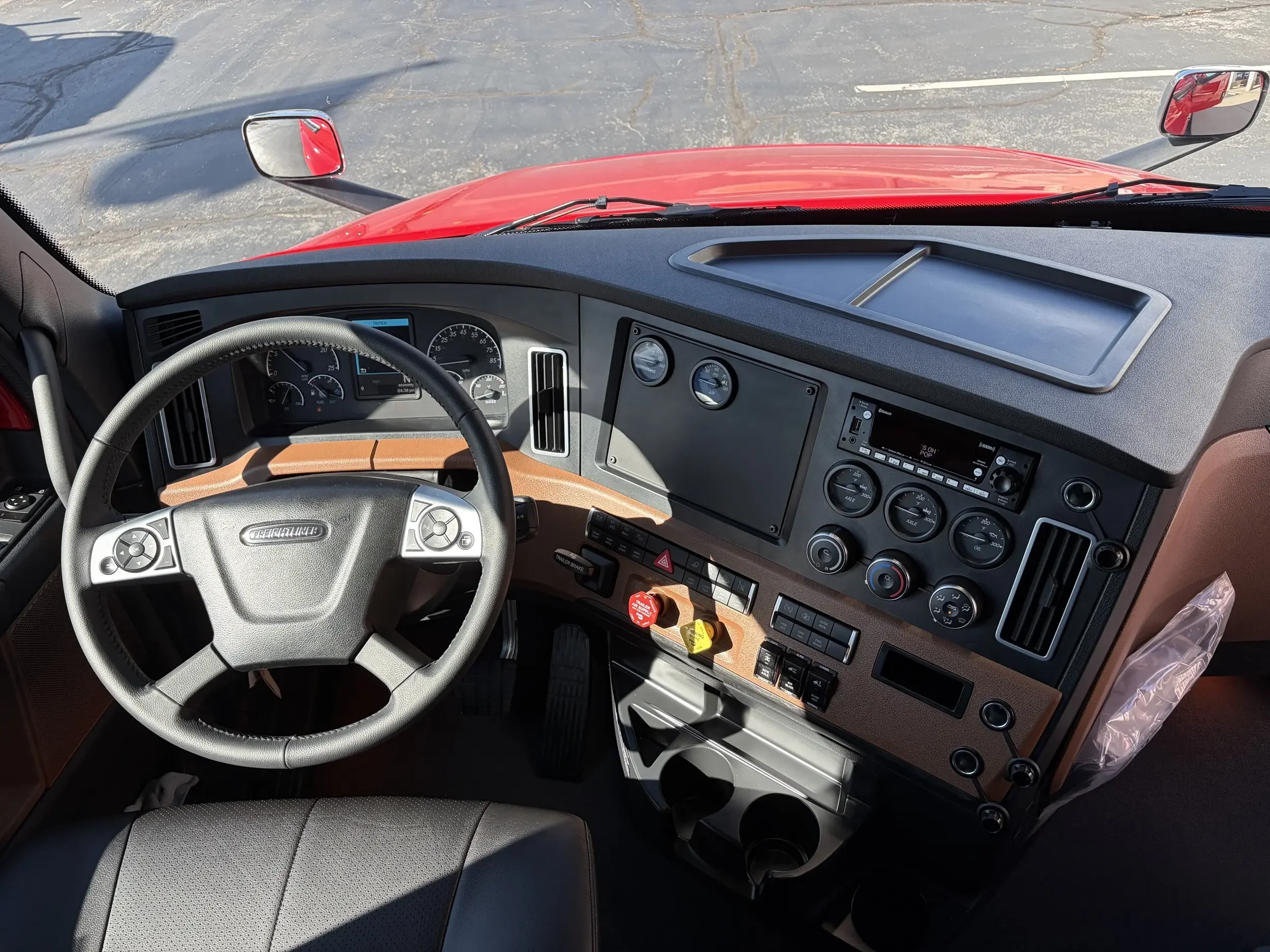 2026 Freightliner Cascadia - image 11