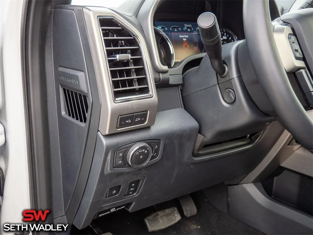 2022 Ford — photo 36