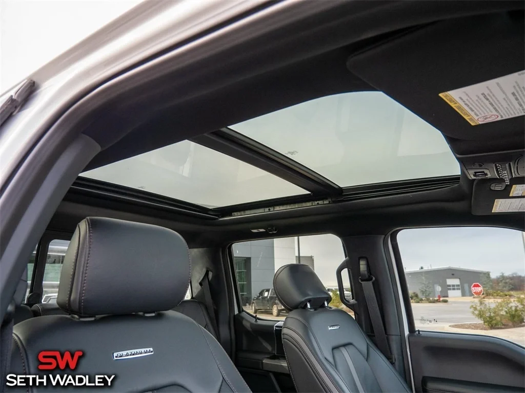 2022 Ford — photo 24