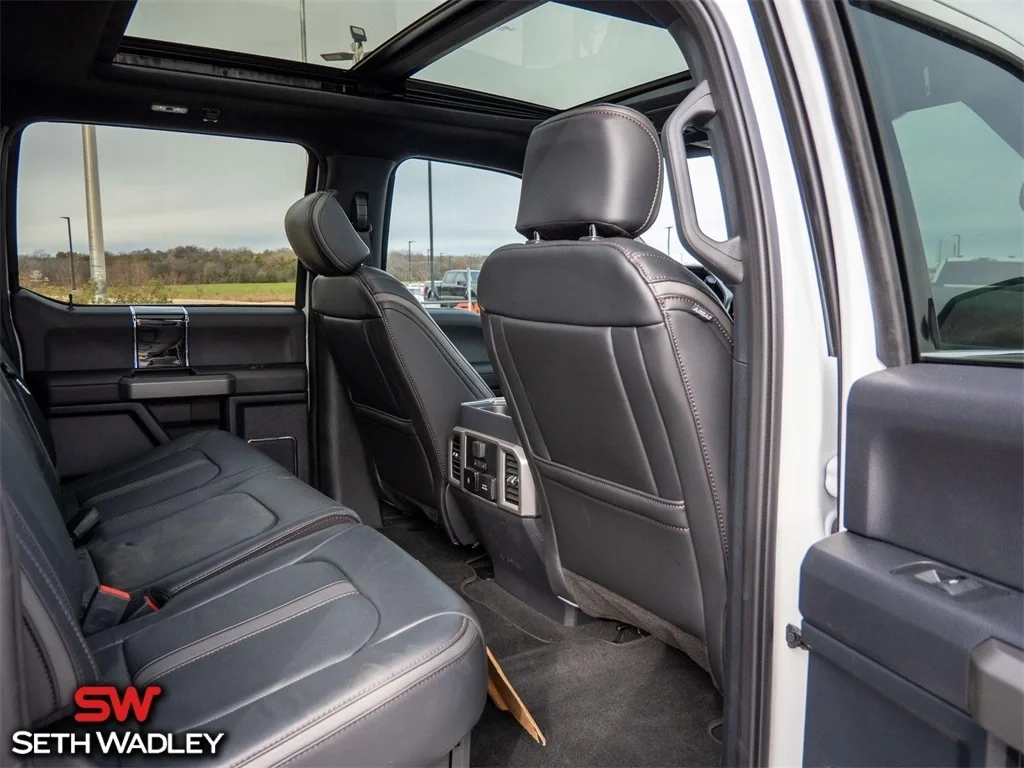 2022 Ford — photo 26