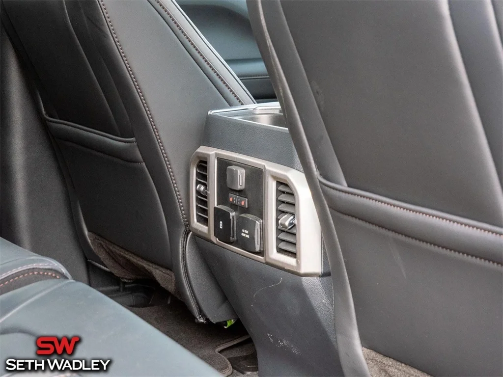 2022 Ford — photo 27