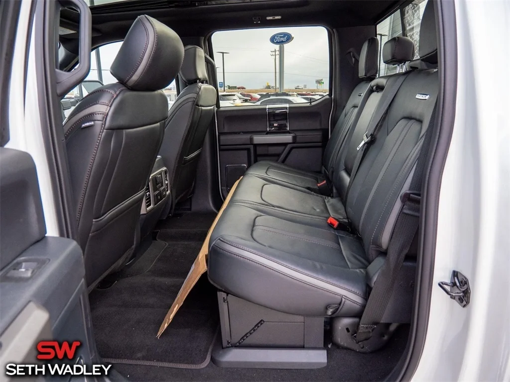2022 Ford — photo 29
