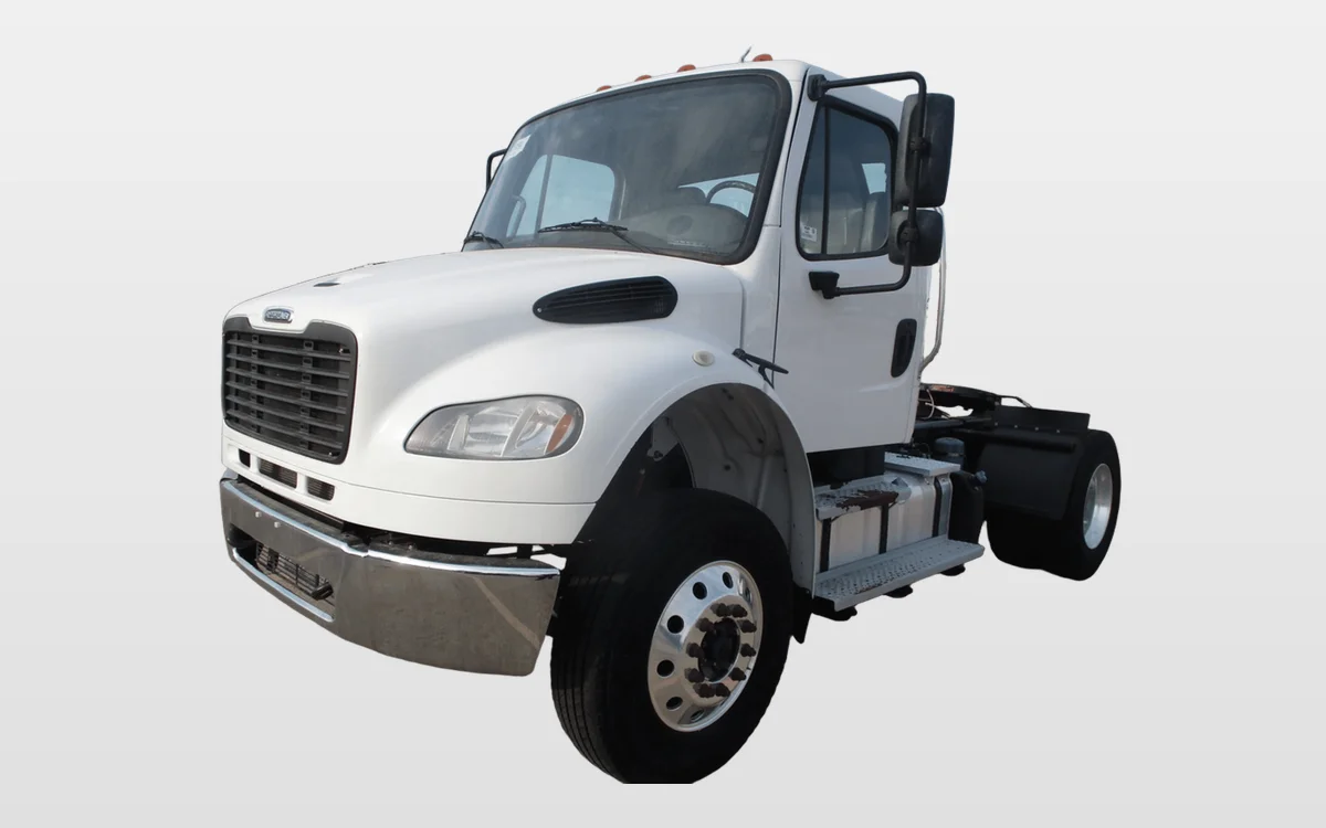 2020 Freightliner M2 106 - image 1