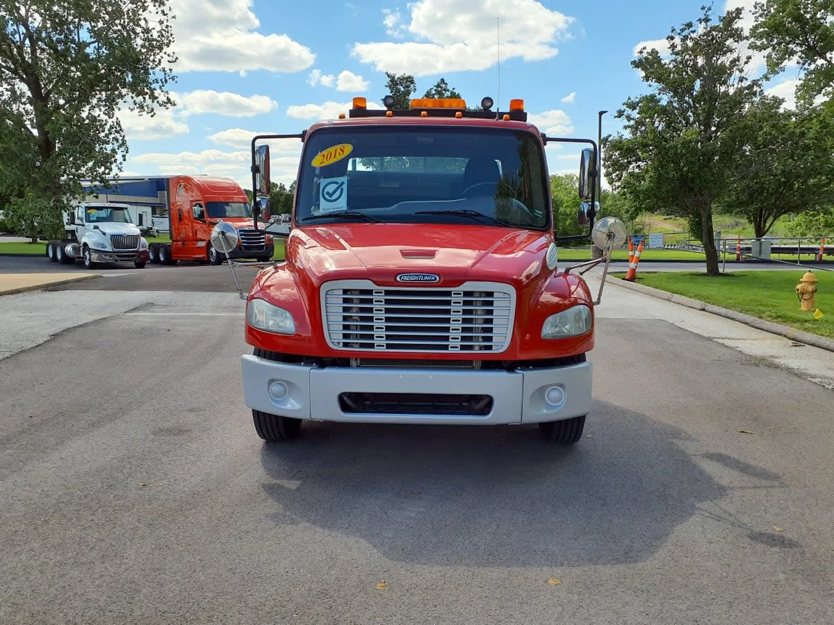 2018 Freightliner M2 106 in O'fallon, MO — photo 2
