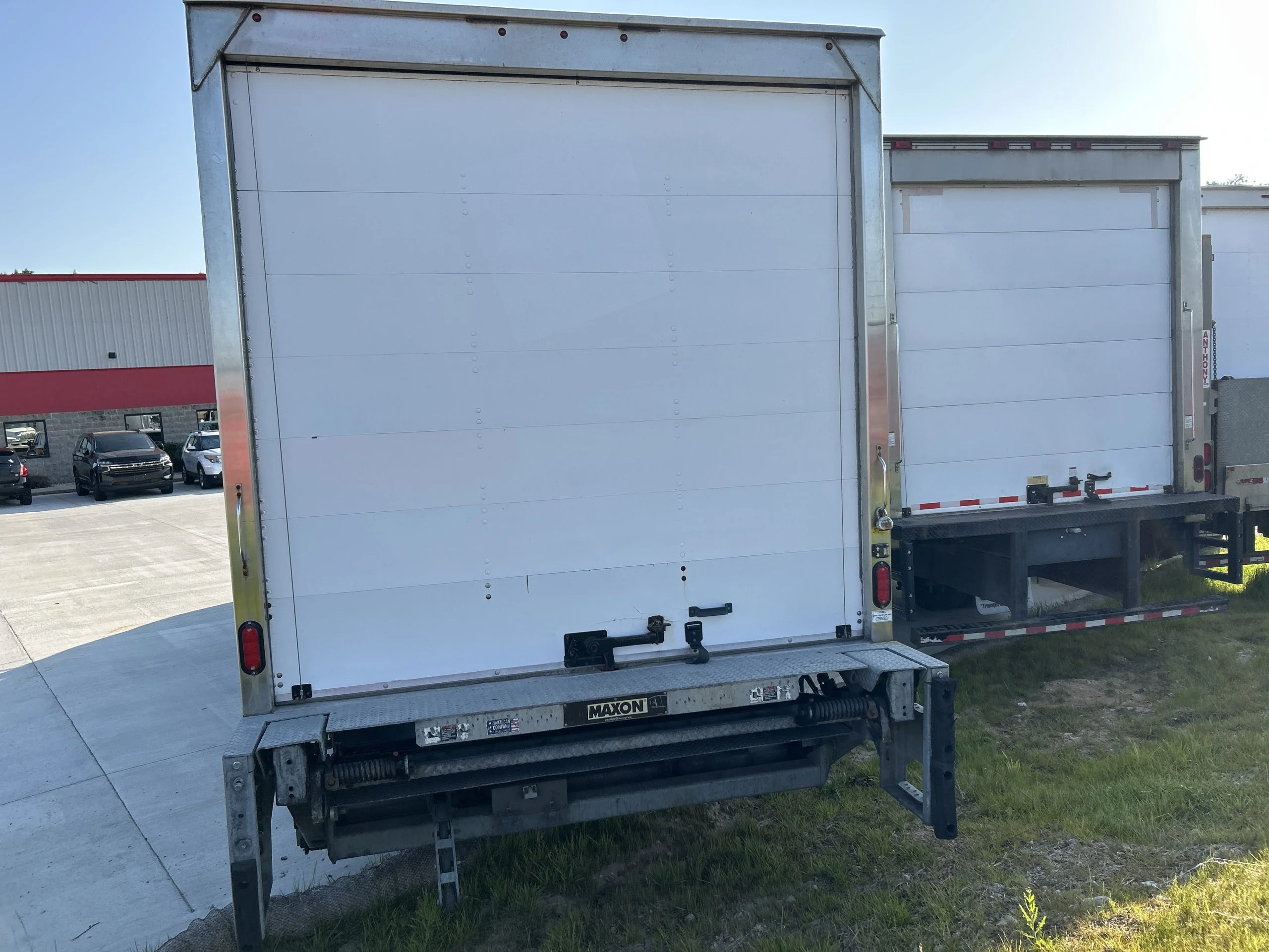 2021 International 4300 in Fremont, IN — photo 3