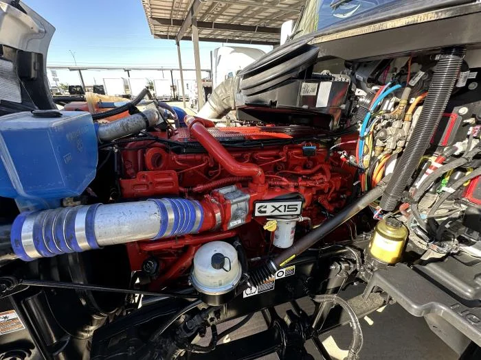 2022 Peterbilt 579 - image 5