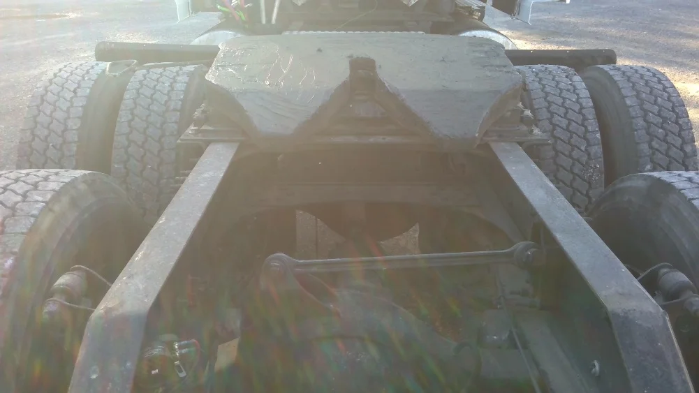 2019 Volvo VNL 760 - image 6