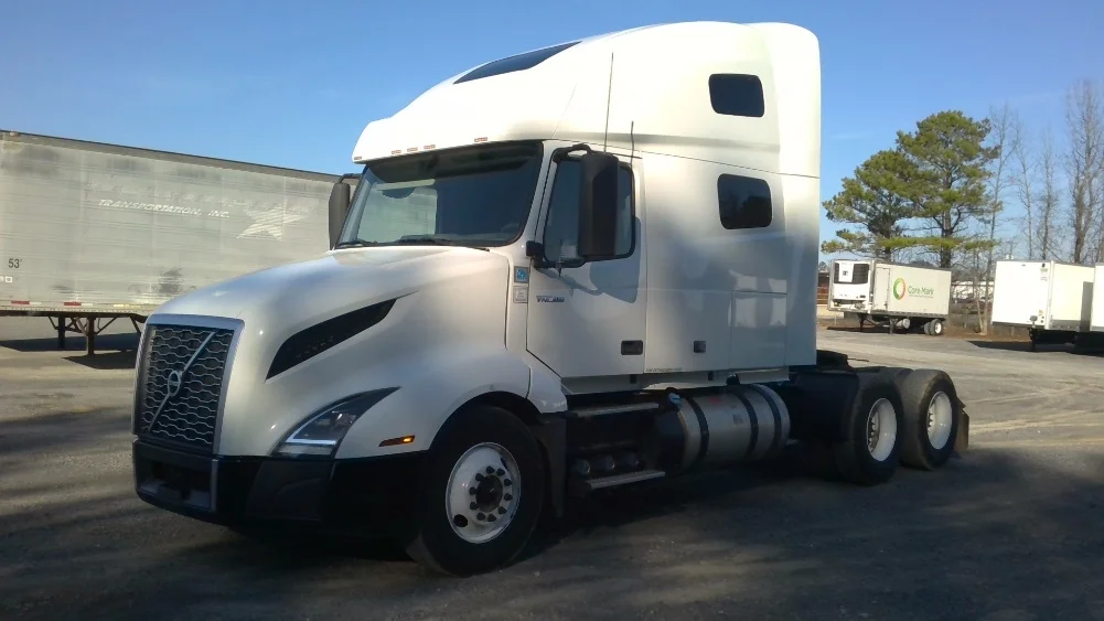 2019 Volvo VNL 760 - image 3