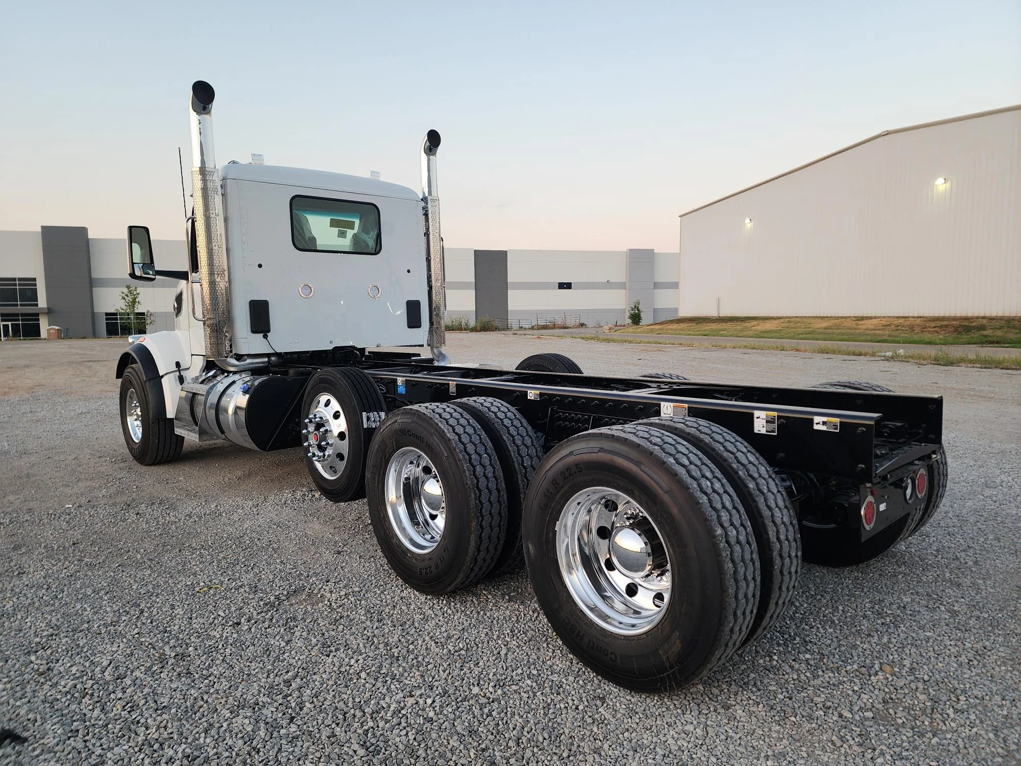 2026 Peterbilt 567 in Harlan, IA — photo 7