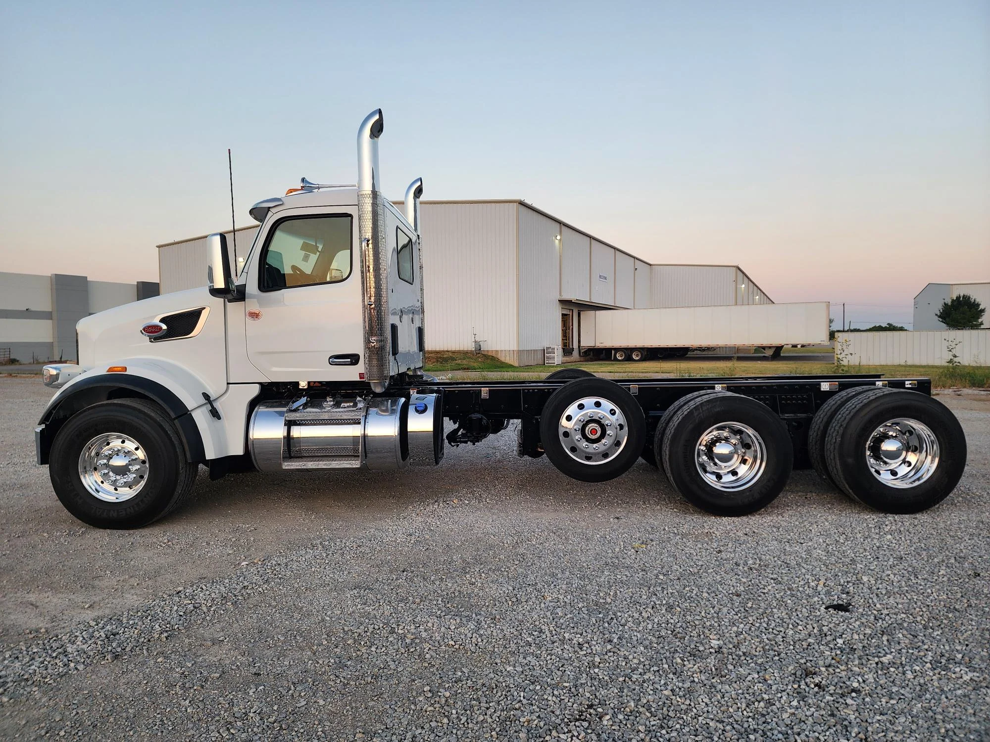 2026 Peterbilt 567 in Harlan, IA — photo 8