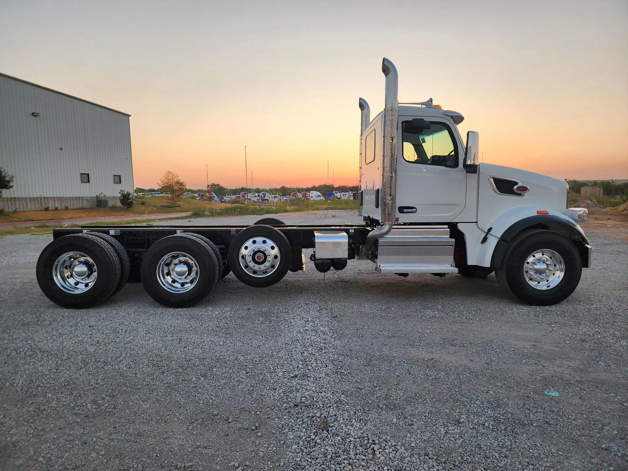 2026 Peterbilt 567 in Harlan, IA — photo 4