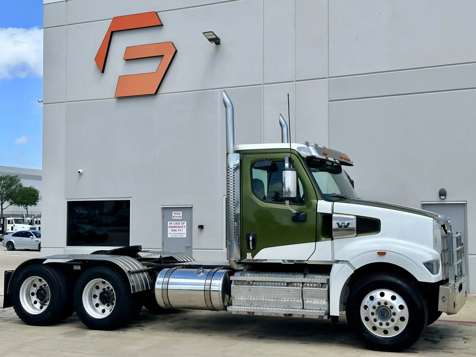2023 Western Star 4900