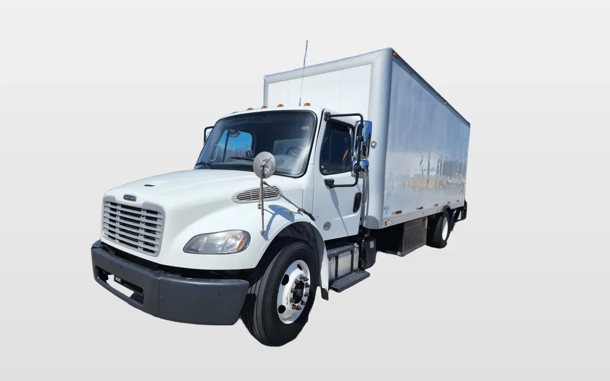2018 Freightliner M2 106 - image 1