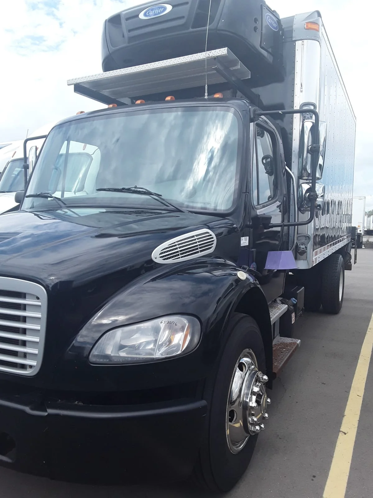 2016 Freightliner M2 106 - image 3