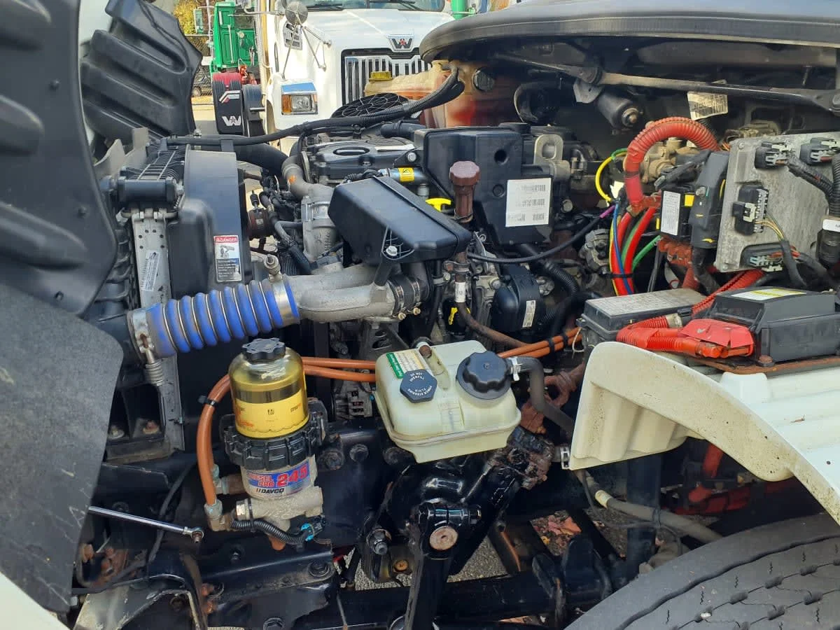 2020 Freightliner M2 106 - image 9