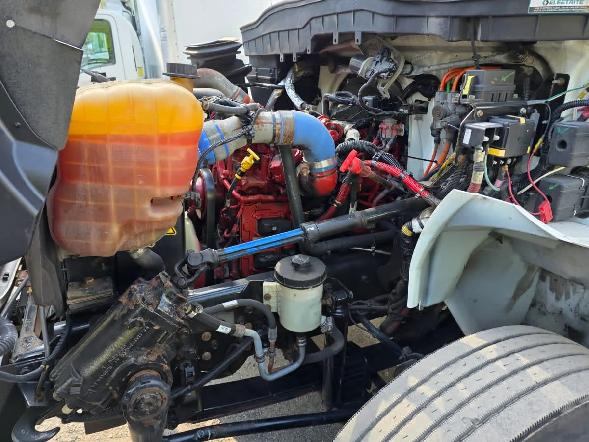 2019 International 4300 - image 10