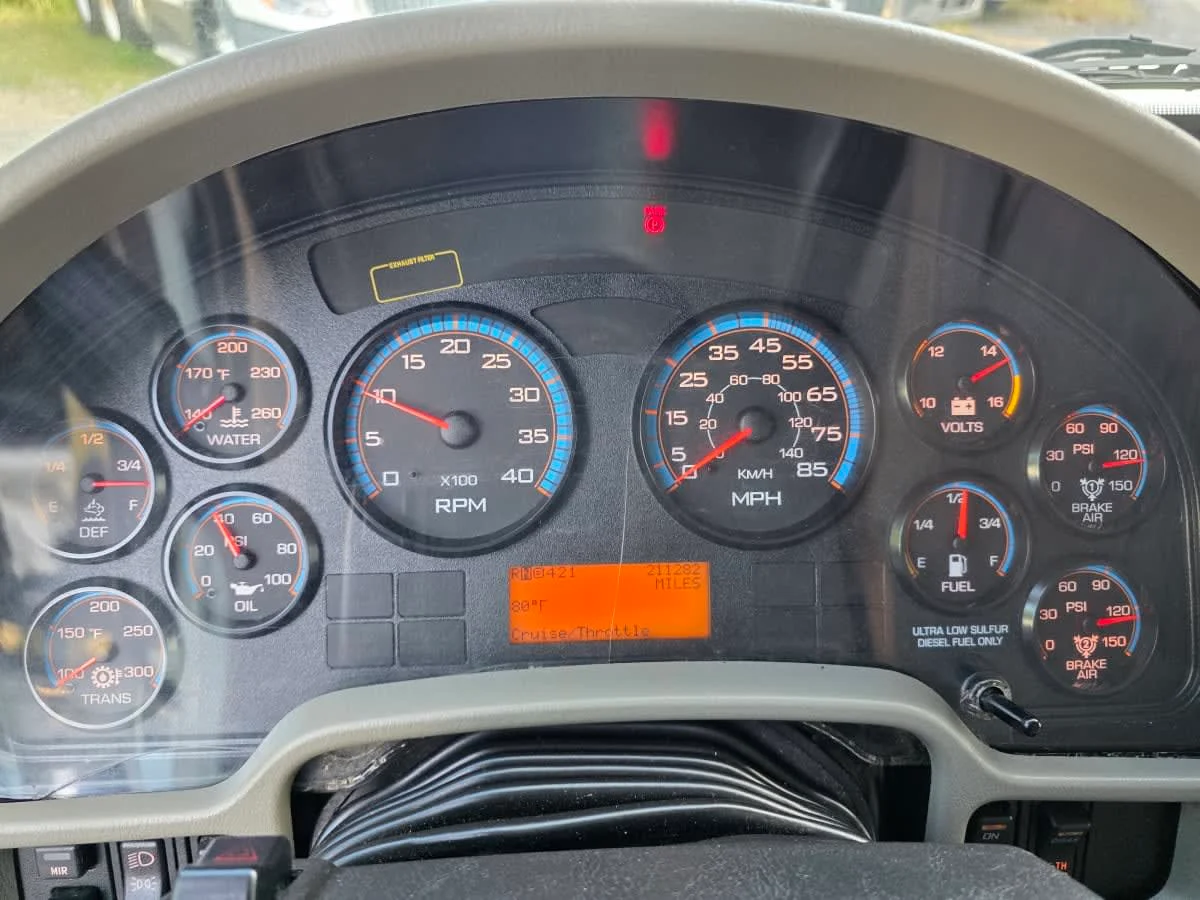 2019 International 4300 - image 11