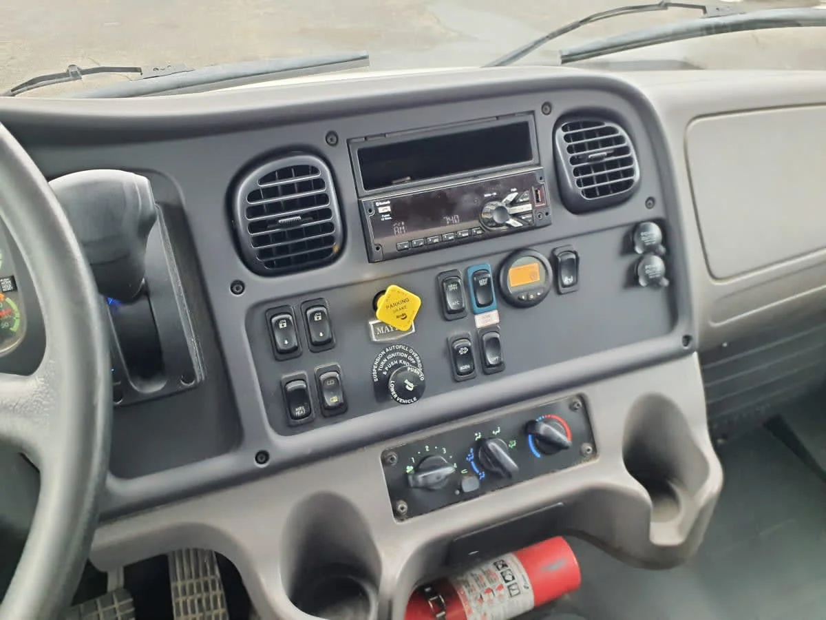 2019 Freightliner M2 106 in Springfield, MA — photo 7