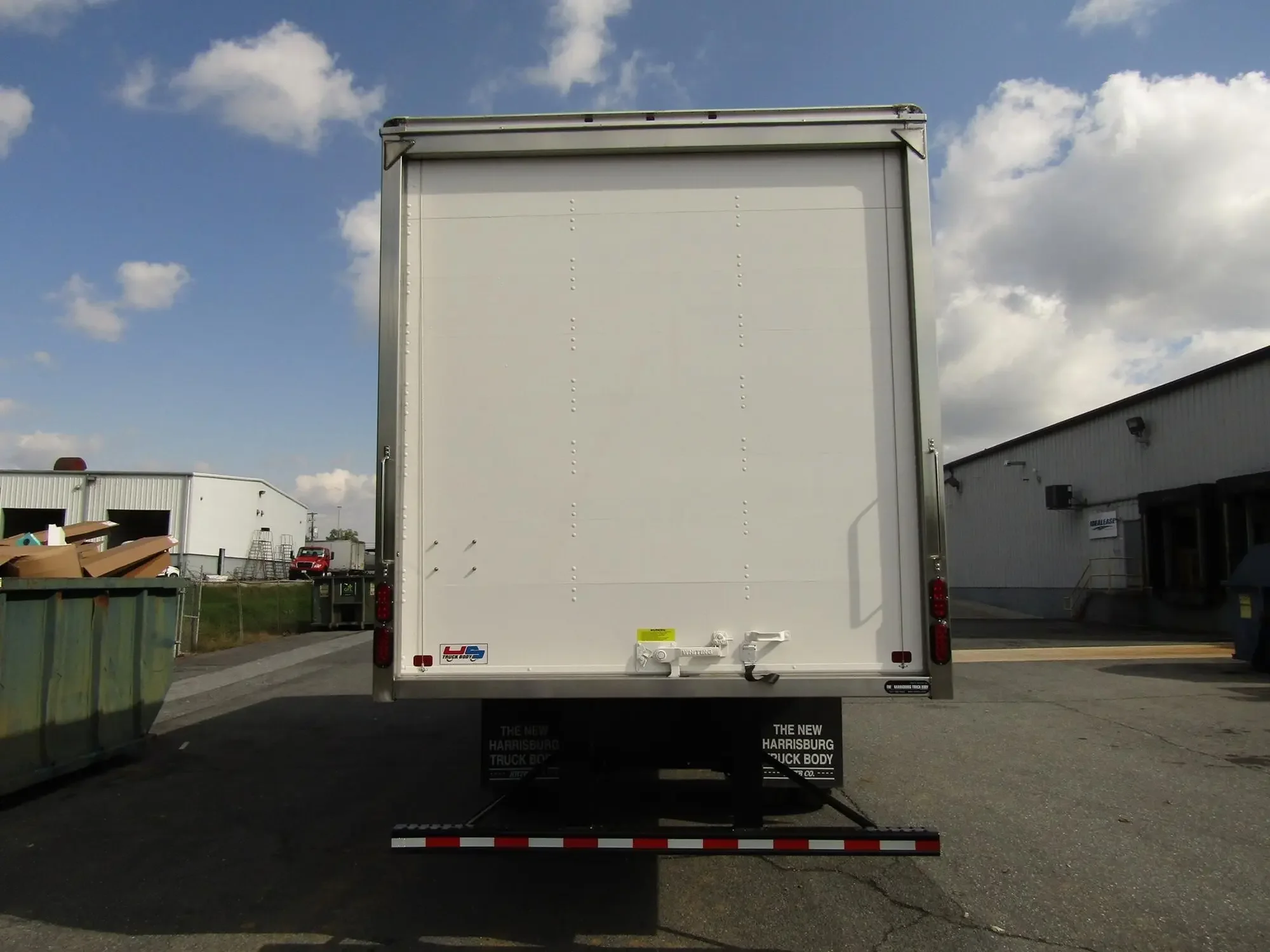 2025 Isuzu FTR - image 4