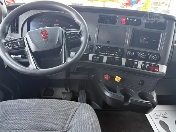 2023 Kenworth T680 in Salt Lake City, UT — photo 10
