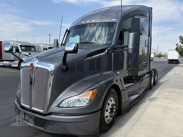 2023 Kenworth T680 in Salt Lake City, UT — photo 4