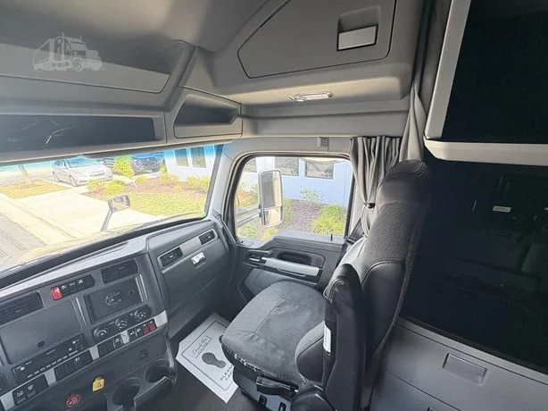 2023 Kenworth T680 in Salt Lake City, UT — photo 12